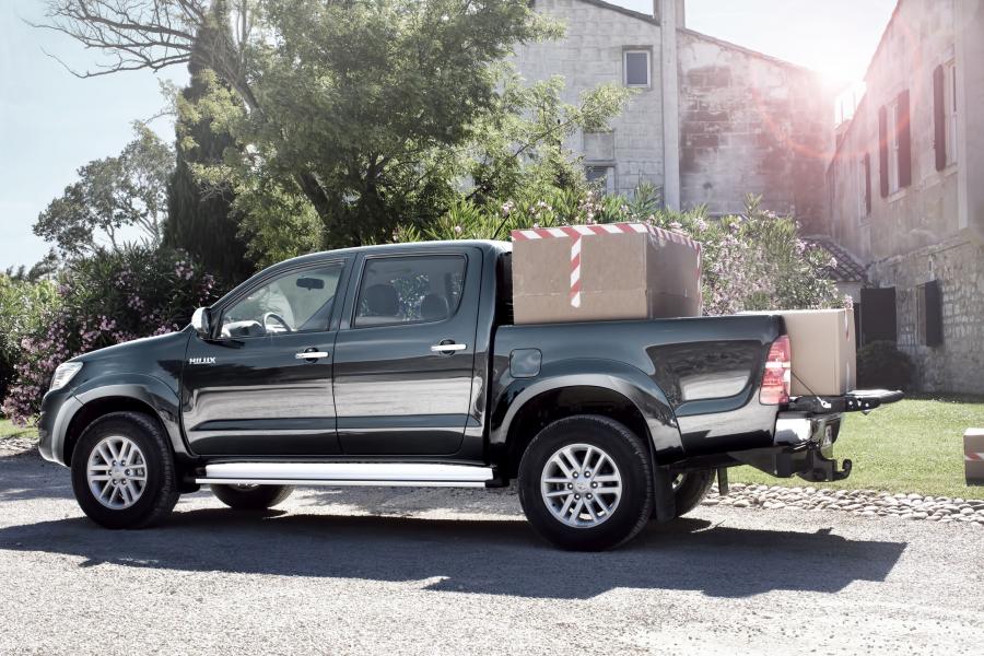  Toyota Hilux 2012 года  (фото 30 из 38)